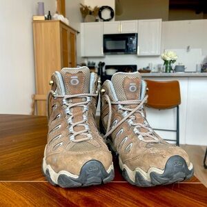 Oboz hiking boots size 8